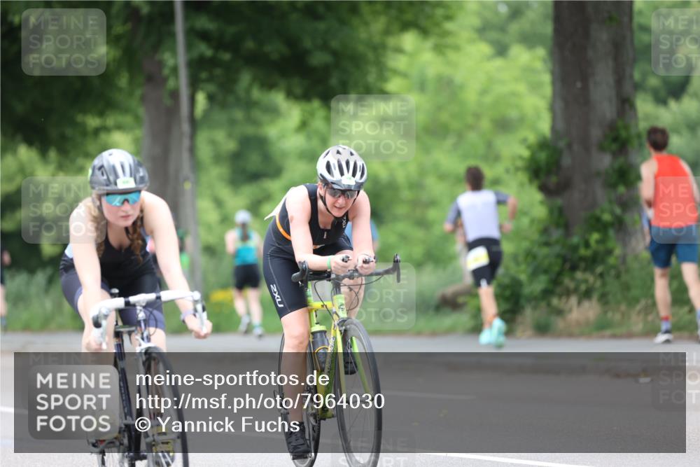 15.06.2025 - 7 Türme Triathlon Yannick Fuchs http://msf.ph/oto/7964030 15.06.2025 13:54:10 Radfahren 829, 1173, 1192 meine-sportfotos.de
