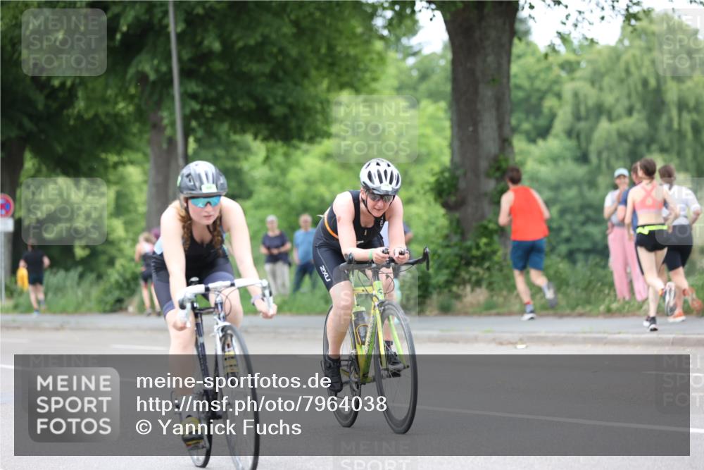 15.06.2025 - 7 Türme Triathlon Yannick Fuchs http://msf.ph/oto/7964038 15.06.2025 13:54:11 Radfahren 829, 1173, 1192 meine-sportfotos.de