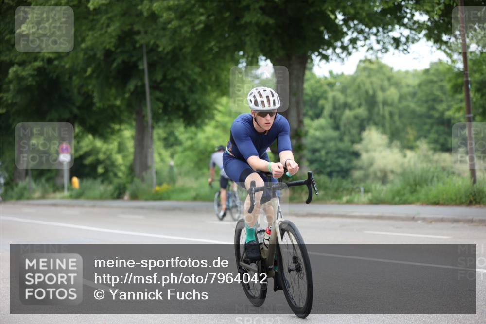 15.06.2025 - 7 Türme Triathlon Yannick Fuchs http://msf.ph/oto/7964042 15.06.2025 11:11:22 Radfahren 204, 246, 255, 263, 278, 323, 333 meine-sportfotos.de