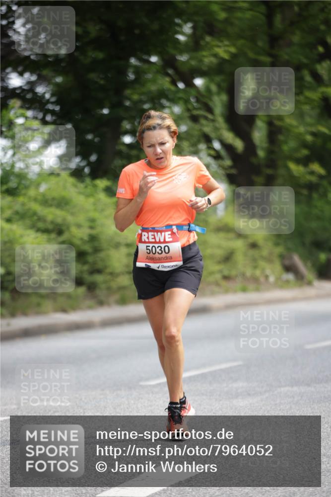 15.06.2025 - REWE Women's Run Jannik Wohlers http://msf.ph/oto/7964052 15.06.2025 09:58:49 Laufen 5030 meine-sportfotos.de
