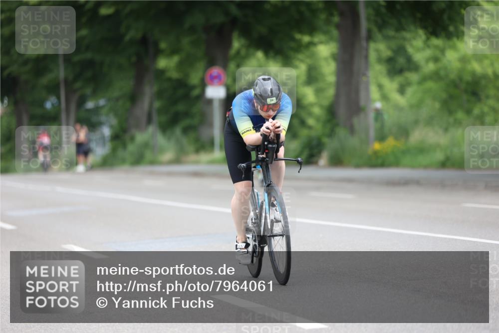 15.06.2025 - 7 Türme Triathlon Yannick Fuchs http://msf.ph/oto/7964061 15.06.2025 11:11:24 Radfahren 204, 246, 255, 263, 278, 323, 333 meine-sportfotos.de