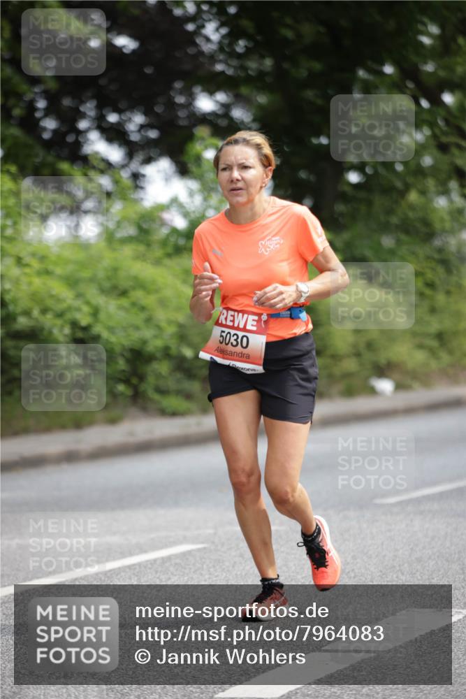 15.06.2025 - REWE Women's Run Jannik Wohlers http://msf.ph/oto/7964083 15.06.2025 09:58:49 Laufen 5030 meine-sportfotos.de