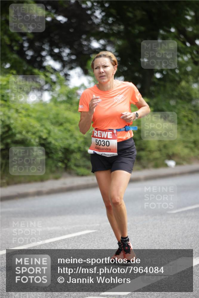 15.06.2025 - REWE Women's Run Jannik Wohlers http://msf.ph/oto/7964084 15.06.2025 09:58:49 Laufen 5030 meine-sportfotos.de