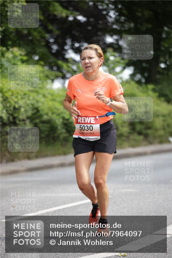 15.06.2025 - REWE Women's Run Jannik Wohlers http://msf.ph/oto/7964097 15.06.2025 09:58:50 Laufen 5030 meine-sportfotos.de