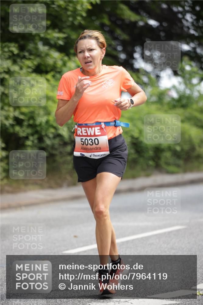 15.06.2025 - REWE Women's Run Jannik Wohlers http://msf.ph/oto/7964119 15.06.2025 09:58:50 Laufen 5030 meine-sportfotos.de