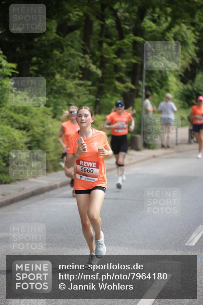 15.06.2025 - REWE Women's Run Jannik Wohlers http://msf.ph/oto/7964180 15.06.2025 09:59:15 Laufen 5660 meine-sportfotos.de