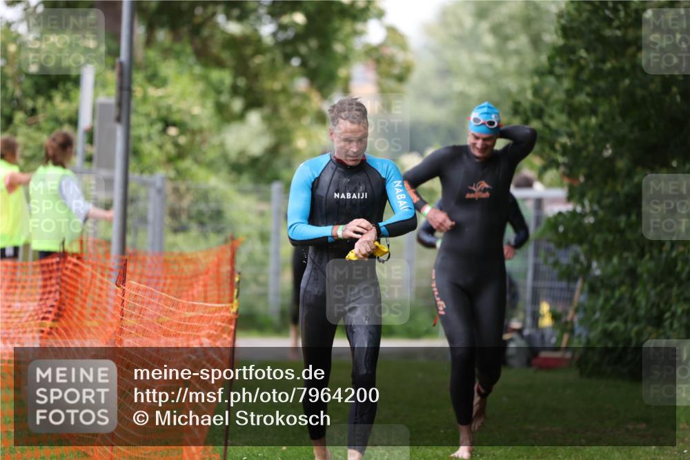 15.06.2025 - 7 Türme Triathlon Michael Strokosch http://msf.ph/oto/7964200 15.06.2025 12:17:00 Schwimmen 387, 389, 423, 451, 485, 530, 609, 622 meine-sportfotos.de