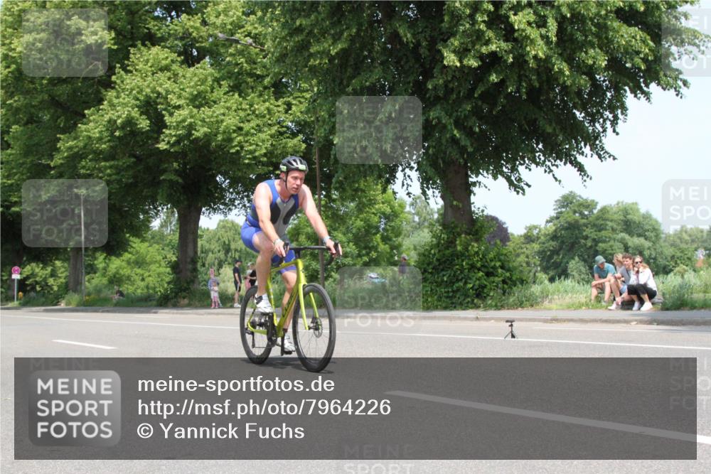 15.06.2025 - 7 Türme Triathlon Yannick Fuchs http://msf.ph/oto/7964226 15.06.2025 12:55:58 Radfahren  meine-sportfotos.de