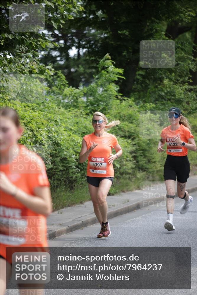 15.06.2025 - REWE Women's Run Jannik Wohlers http://msf.ph/oto/7964237 15.06.2025 09:59:16 Laufen 660, 5397, 5133 meine-sportfotos.de