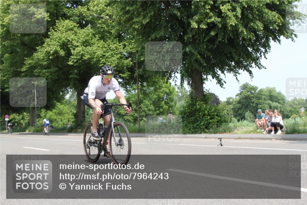 15.06.2025 - 7 Türme Triathlon Yannick Fuchs http://msf.ph/oto/7964243 15.06.2025 12:56:22 Radfahren  meine-sportfotos.de