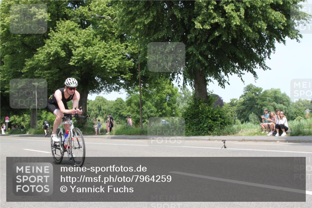 15.06.2025 - 7 Türme Triathlon Yannick Fuchs http://msf.ph/oto/7964259 15.06.2025 12:56:29 Radfahren  meine-sportfotos.de