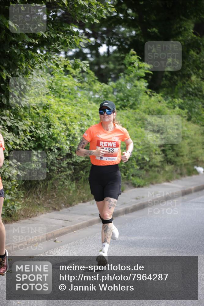 15.06.2025 - REWE Women's Run Jannik Wohlers http://msf.ph/oto/7964287 15.06.2025 09:59:18 Laufen 33 meine-sportfotos.de