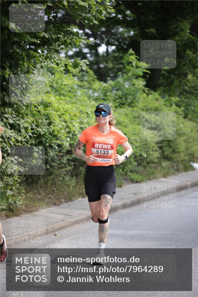 15.06.2025 - REWE Women's Run Jannik Wohlers http://msf.ph/oto/7964289 15.06.2025 09:59:18 Laufen 5133 meine-sportfotos.de