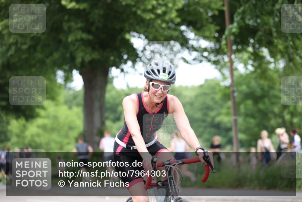15.06.2025 - 7 Türme Triathlon Yannick Fuchs http://msf.ph/oto/7964303 15.06.2025 13:54:24 Radfahren 533 meine-sportfotos.de