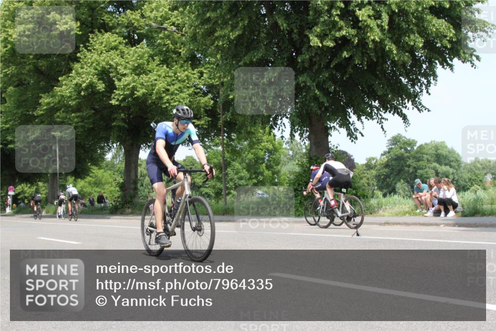 15.06.2025 - 7 Türme Triathlon Yannick Fuchs http://msf.ph/oto/7964335 15.06.2025 12:56:54 Radfahren  meine-sportfotos.de