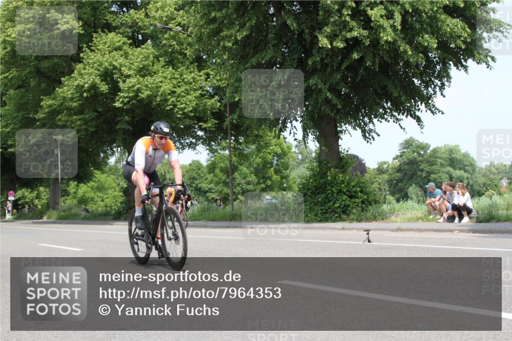 15.06.2025 - 7 Türme Triathlon Yannick Fuchs http://msf.ph/oto/7964353 15.06.2025 12:57:09 Radfahren  meine-sportfotos.de