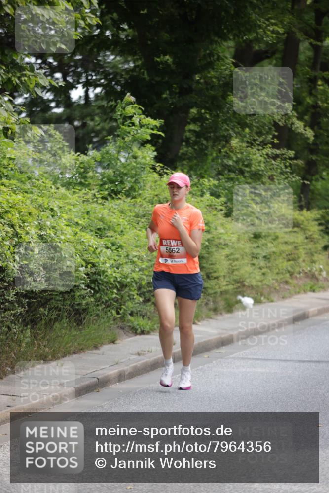 15.06.2025 - REWE Women's Run Jannik Wohlers http://msf.ph/oto/7964356 15.06.2025 09:59:21 Laufen 5562 meine-sportfotos.de