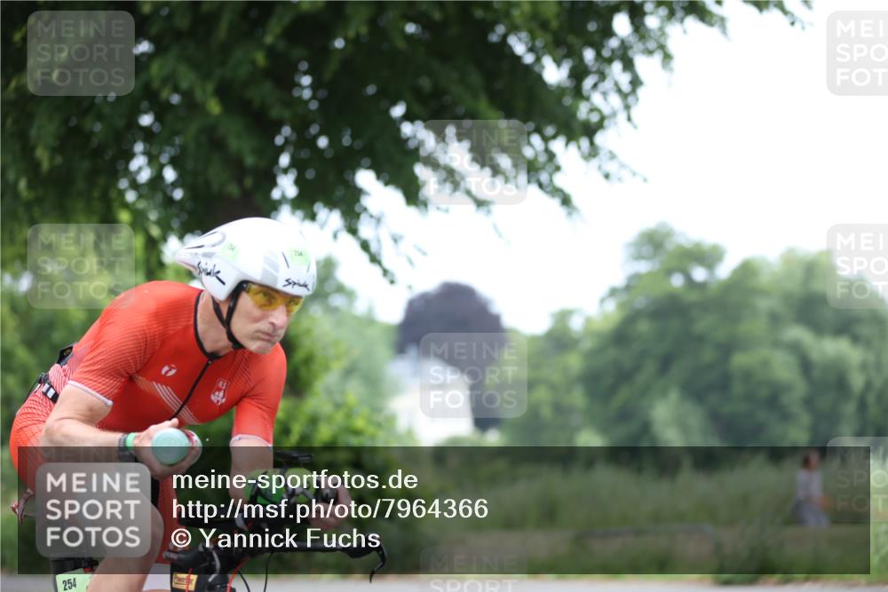15.06.2025 - 7 Türme Triathlon Yannick Fuchs http://msf.ph/oto/7964366 15.06.2025 11:11:38 Radfahren 254 meine-sportfotos.de