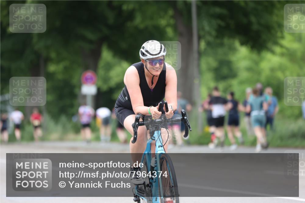 15.06.2025 - 7 Türme Triathlon Yannick Fuchs http://msf.ph/oto/7964374 15.06.2025 13:54:47 Radfahren 737 meine-sportfotos.de