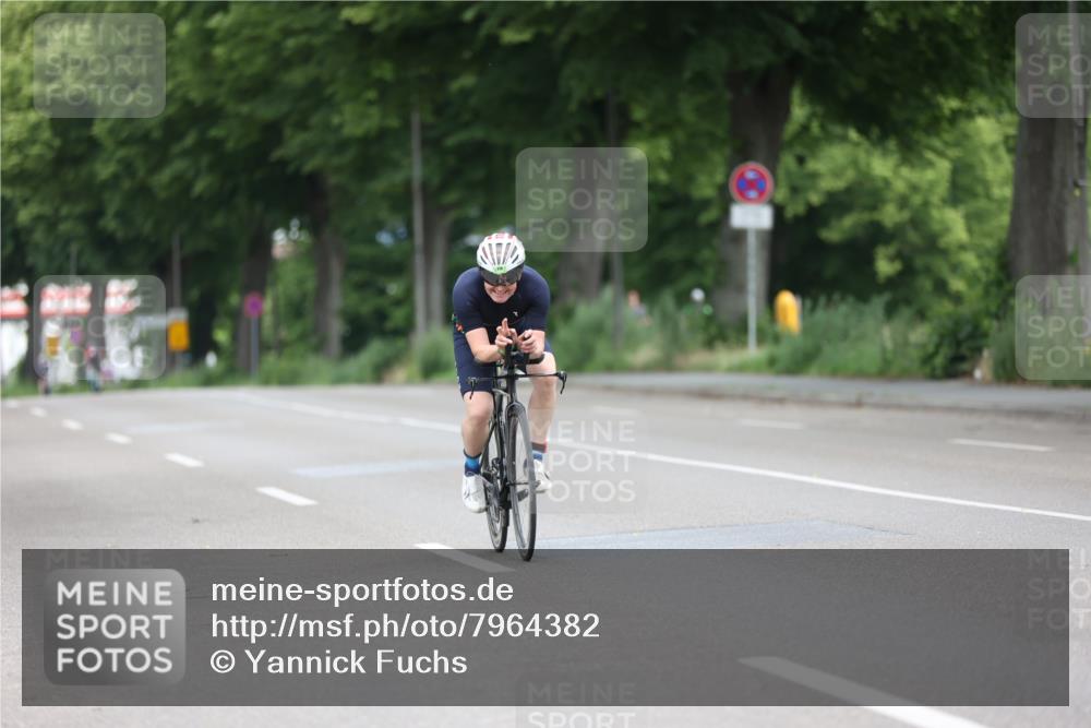 15.06.2025 - 7 Türme Triathlon Yannick Fuchs http://msf.ph/oto/7964382 15.06.2025 11:11:45 Radfahren 292 meine-sportfotos.de