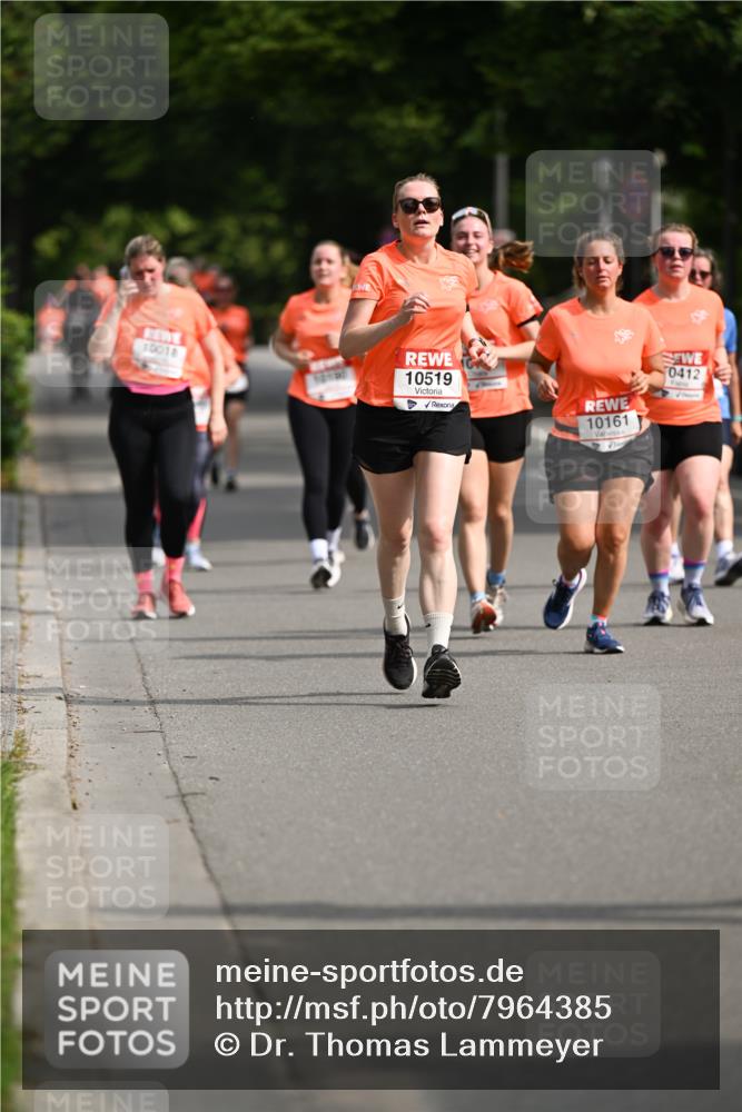 15.06.2025 - REWE Women's Run Dr. Thomas Lammeyer http://msf.ph/oto/7964385 15.06.2025 09:52:47 Laufen 10018, 0412, 10519, 10161 meine-sportfotos.de