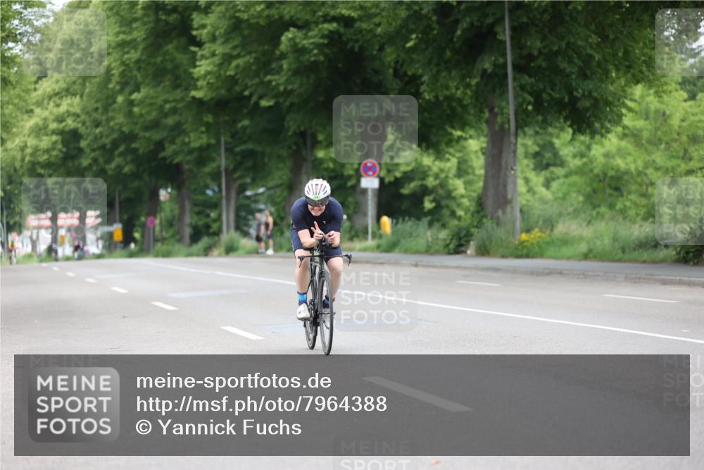 15.06.2025 - 7 Türme Triathlon Yannick Fuchs http://msf.ph/oto/7964388 15.06.2025 11:11:46 Radfahren 292 meine-sportfotos.de