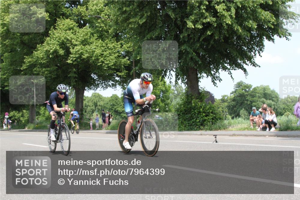 15.06.2025 - 7 Türme Triathlon Yannick Fuchs http://msf.ph/oto/7964399 15.06.2025 12:57:38 Radfahren  meine-sportfotos.de