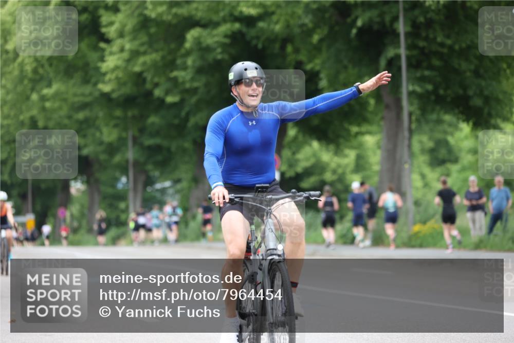 15.06.2025 - 7 Türme Triathlon Yannick Fuchs http://msf.ph/oto/7964454 15.06.2025 13:55:06 Radfahren 666, 831, 1040, 1140 meine-sportfotos.de