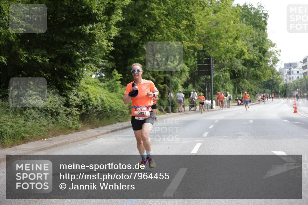 15.06.2025 - REWE Women's Run Jannik Wohlers http://msf.ph/oto/7964455 15.06.2025 09:59:31 Laufen 5027 meine-sportfotos.de