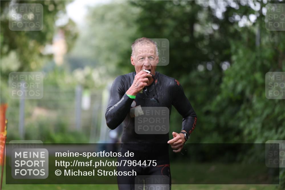 15.06.2025 - 7 Türme Triathlon Michael Strokosch http://msf.ph/oto/7964475 15.06.2025 12:17:21 Schwimmen 371, 424, 530, 591, 679 meine-sportfotos.de