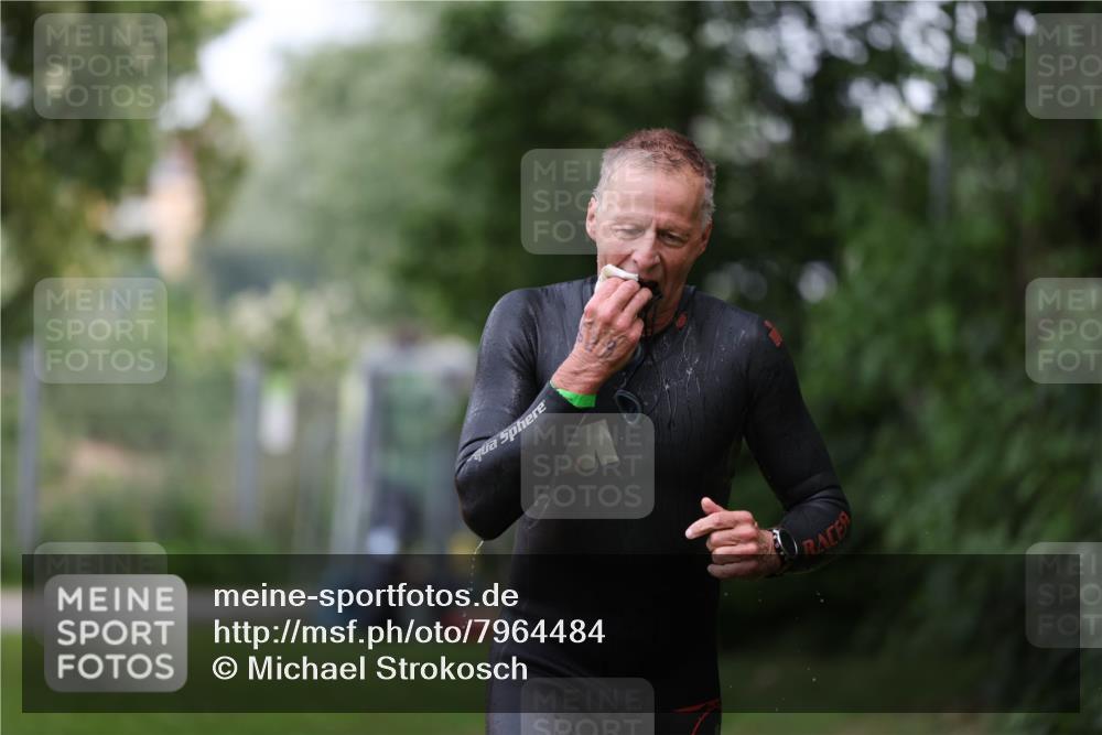 15.06.2025 - 7 Türme Triathlon Michael Strokosch http://msf.ph/oto/7964484 15.06.2025 12:17:21 Schwimmen 371, 424, 530, 591, 679 meine-sportfotos.de