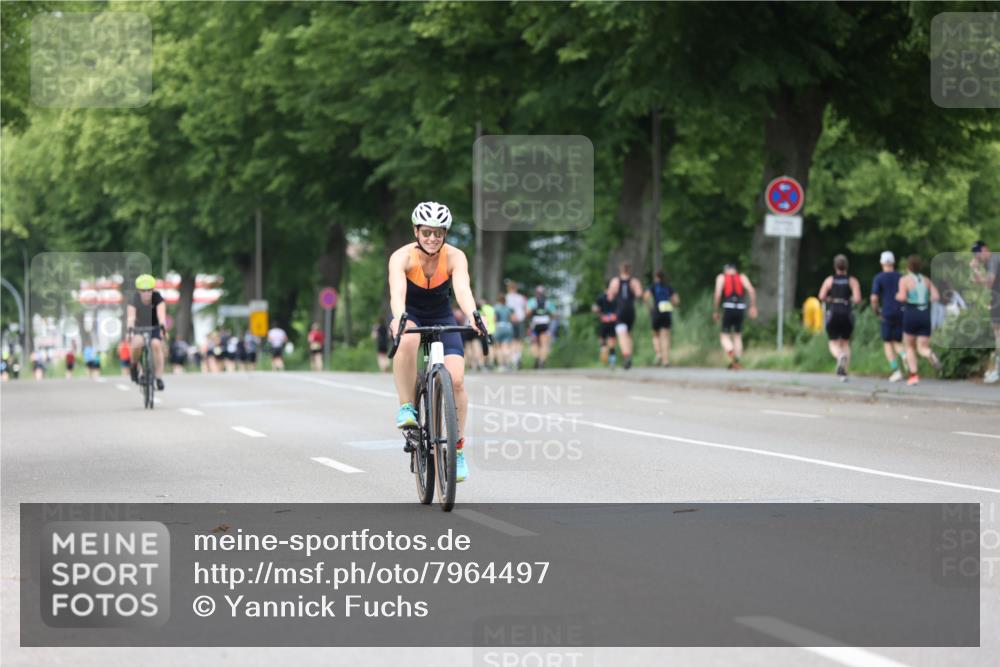 15.06.2025 - 7 Türme Triathlon Yannick Fuchs http://msf.ph/oto/7964497 15.06.2025 13:55:07 Radfahren 666, 831, 1040, 1140 meine-sportfotos.de