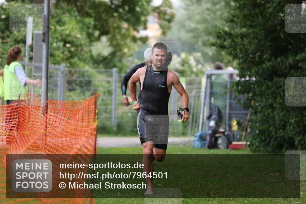 15.06.2025 - 7 Türme Triathlon Michael Strokosch http://msf.ph/oto/7964501 15.06.2025 12:17:29 Schwimmen 371, 424, 591, 661, 679 meine-sportfotos.de