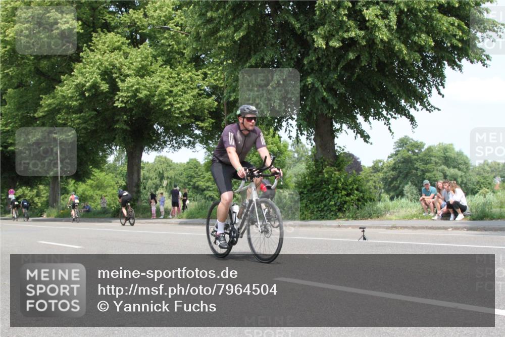 15.06.2025 - 7 Türme Triathlon Yannick Fuchs http://msf.ph/oto/7964504 15.06.2025 12:58:46 Radfahren  meine-sportfotos.de
