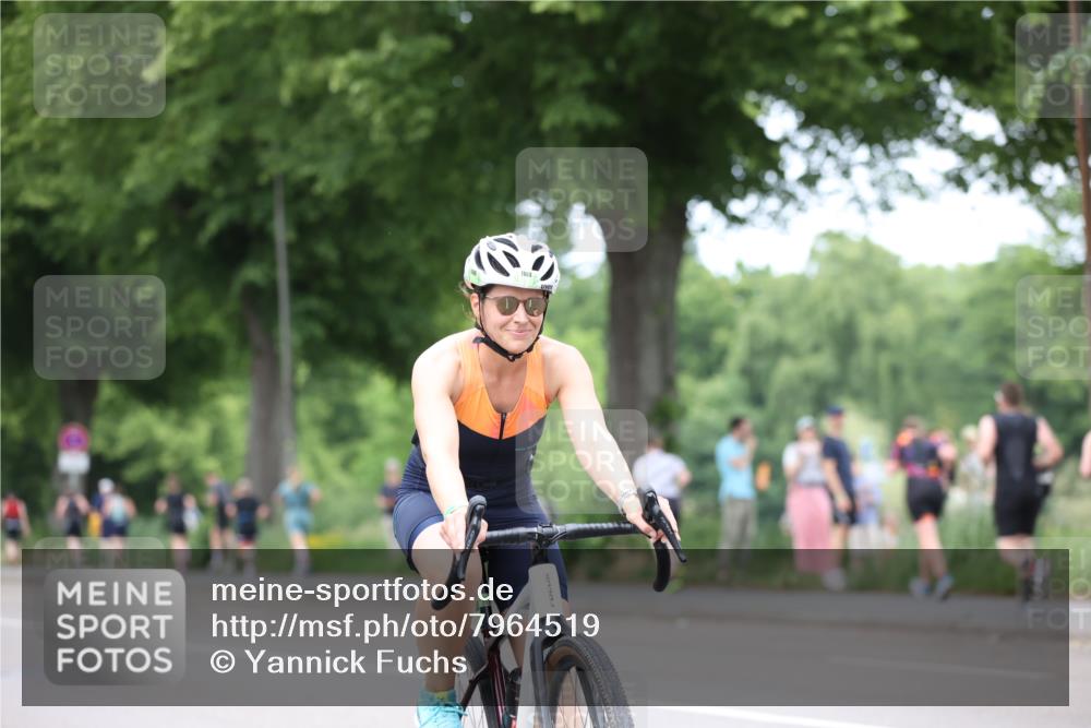 15.06.2025 - 7 Türme Triathlon Yannick Fuchs http://msf.ph/oto/7964519 15.06.2025 13:55:09 Radfahren 666, 831, 1140 meine-sportfotos.de