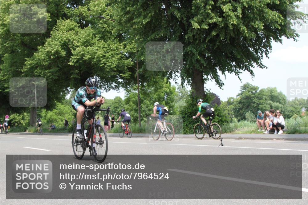 15.06.2025 - 7 Türme Triathlon Yannick Fuchs http://msf.ph/oto/7964524 15.06.2025 12:58:52 Radfahren  meine-sportfotos.de