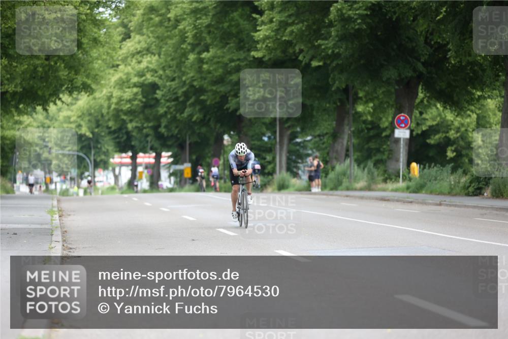 15.06.2025 - 7 Türme Triathlon Yannick Fuchs http://msf.ph/oto/7964530 15.06.2025 11:12:28 Radfahren 317 meine-sportfotos.de
