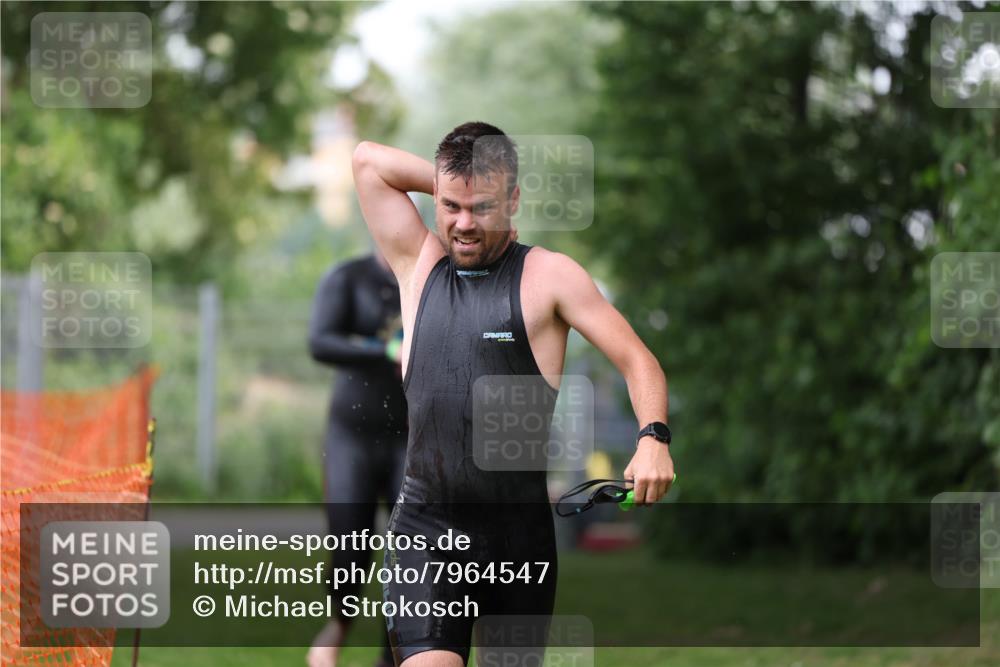 15.06.2025 - 7 Türme Triathlon Michael Strokosch http://msf.ph/oto/7964547 15.06.2025 12:17:30 Schwimmen 371, 424, 591, 661, 672, 679 meine-sportfotos.de