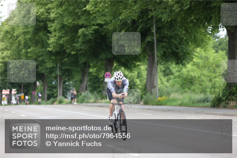 15.06.2025 - 7 Türme Triathlon Yannick Fuchs http://msf.ph/oto/7964556 15.06.2025 11:12:29 Radfahren 317 meine-sportfotos.de