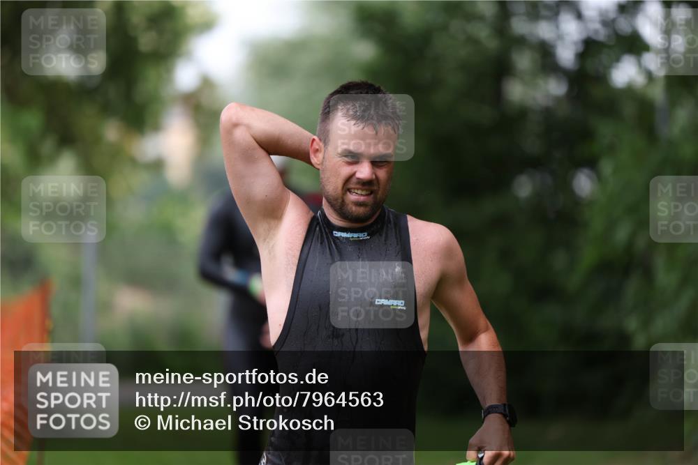 15.06.2025 - 7 Türme Triathlon Michael Strokosch http://msf.ph/oto/7964563 15.06.2025 12:17:31 Schwimmen 371, 424, 591, 661, 672, 679 meine-sportfotos.de