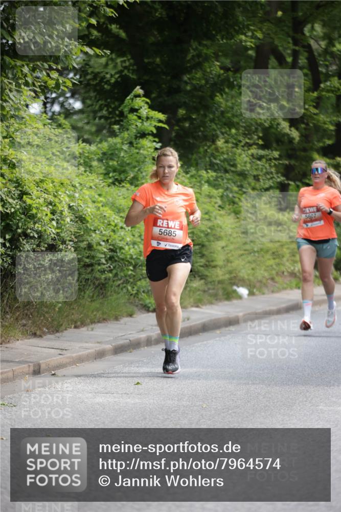 15.06.2025 - REWE Women's Run Jannik Wohlers http://msf.ph/oto/7964574 15.06.2025 09:59:40 Laufen 5607, 5685 meine-sportfotos.de