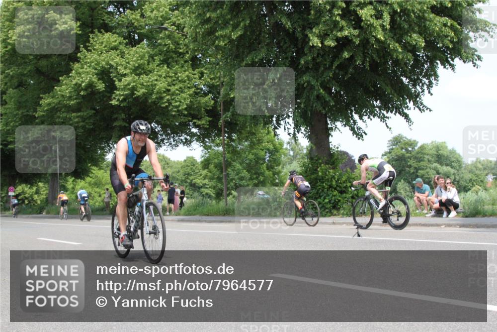 15.06.2025 - 7 Türme Triathlon Yannick Fuchs http://msf.ph/oto/7964577 15.06.2025 12:59:06 Radfahren  meine-sportfotos.de