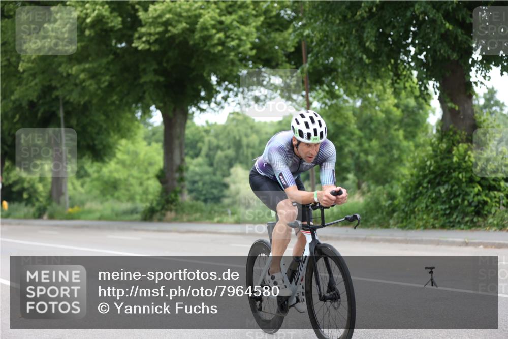 15.06.2025 - 7 Türme Triathlon Yannick Fuchs http://msf.ph/oto/7964580 15.06.2025 11:12:30 Radfahren 317 meine-sportfotos.de