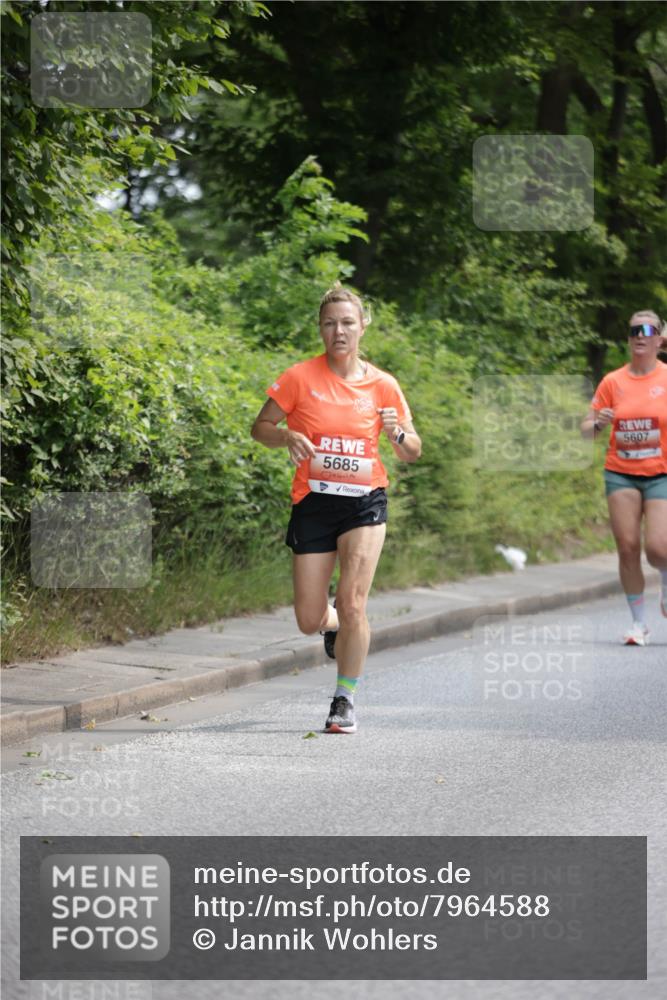 15.06.2025 - REWE Women's Run Jannik Wohlers http://msf.ph/oto/7964588 15.06.2025 09:59:40 Laufen 5685, 5607 meine-sportfotos.de