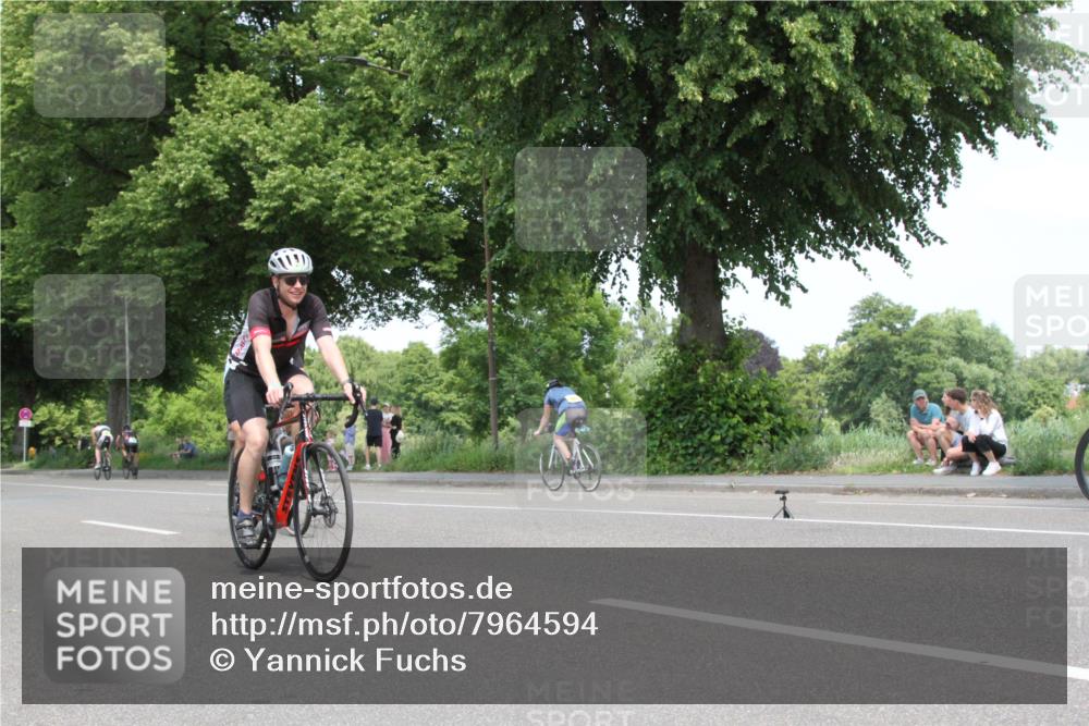 15.06.2025 - 7 Türme Triathlon Yannick Fuchs http://msf.ph/oto/7964594 15.06.2025 12:59:09 Radfahren  meine-sportfotos.de