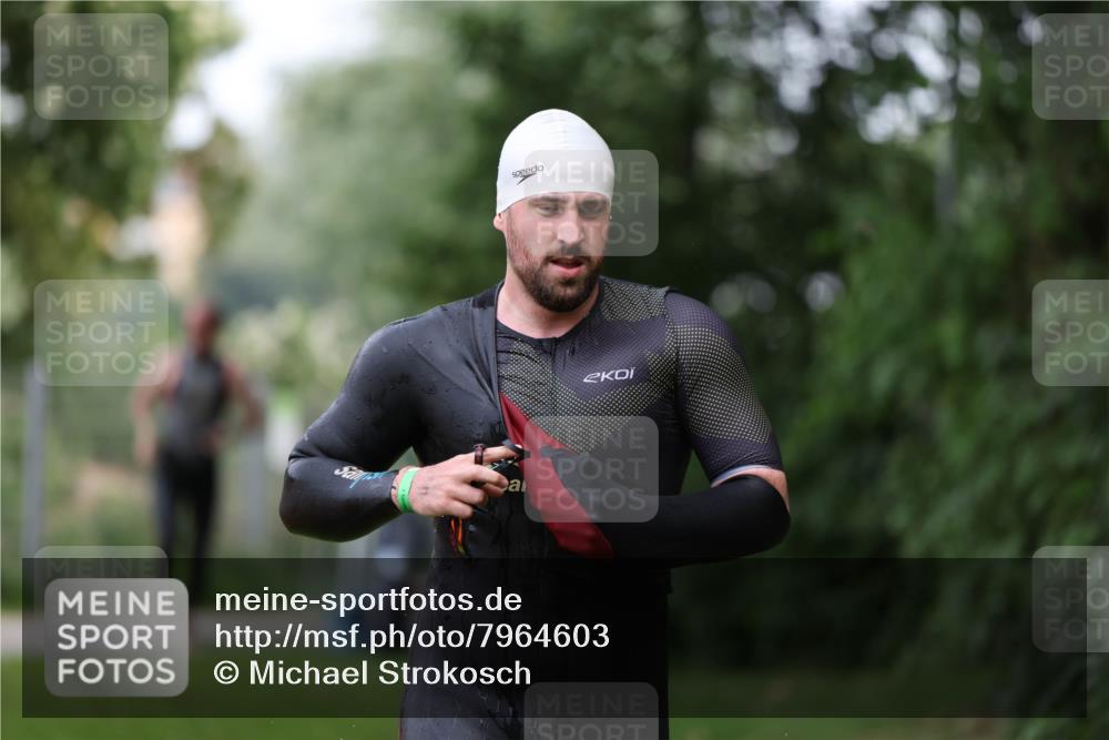 15.06.2025 - 7 Türme Triathlon Michael Strokosch http://msf.ph/oto/7964603 15.06.2025 12:17:34 Schwimmen 371, 424, 540, 591, 628, 661, 672 meine-sportfotos.de