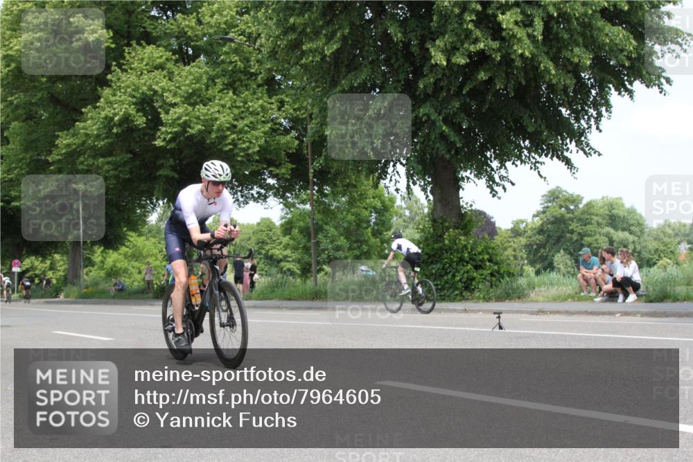 15.06.2025 - 7 Türme Triathlon Yannick Fuchs http://msf.ph/oto/7964605 15.06.2025 12:59:10 Radfahren  meine-sportfotos.de