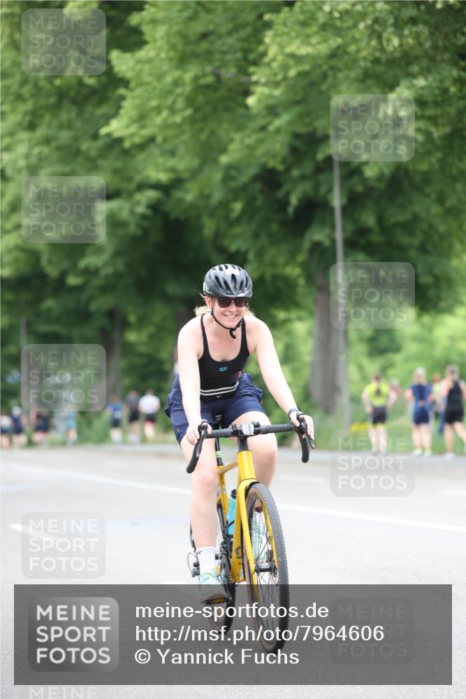 15.06.2025 - 7 Türme Triathlon Yannick Fuchs http://msf.ph/oto/7964606 15.06.2025 13:55:24 Radfahren 728 meine-sportfotos.de