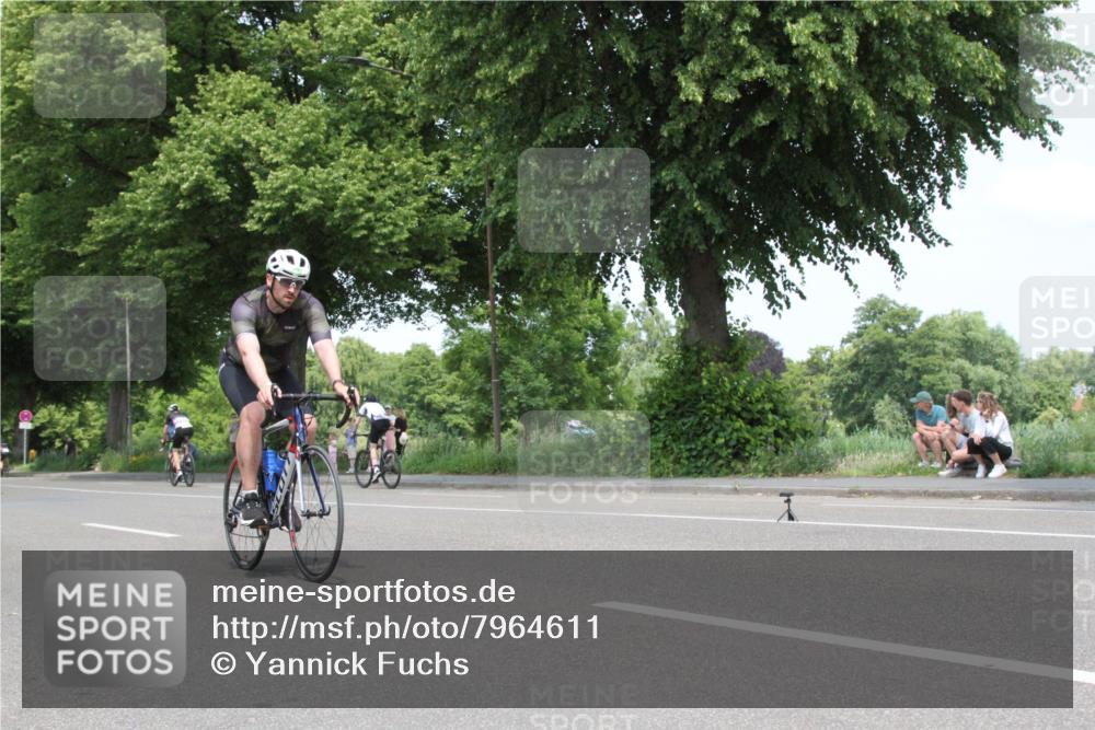 15.06.2025 - 7 Türme Triathlon Yannick Fuchs http://msf.ph/oto/7964611 15.06.2025 12:59:11 Radfahren  meine-sportfotos.de