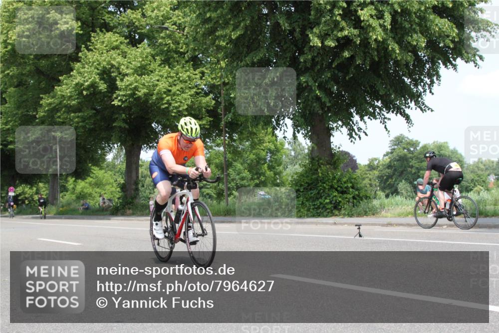 15.06.2025 - 7 Türme Triathlon Yannick Fuchs http://msf.ph/oto/7964627 15.06.2025 12:59:26 Radfahren  meine-sportfotos.de